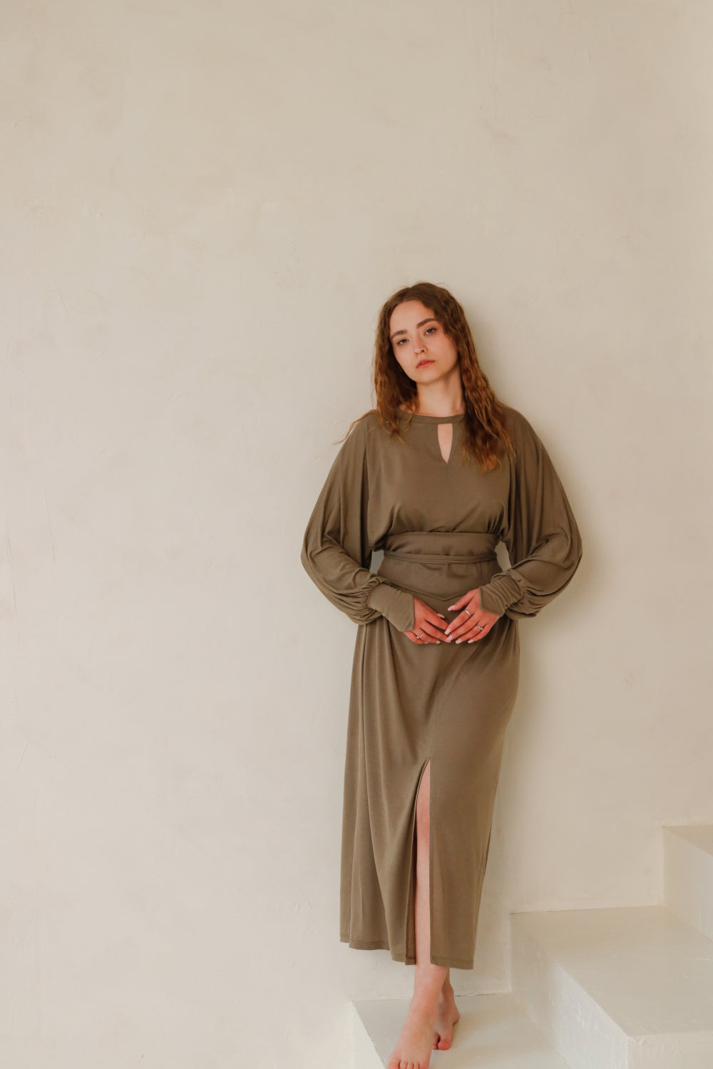 ARIA Royal Sleeves Dress / Smokey Quartz / Black