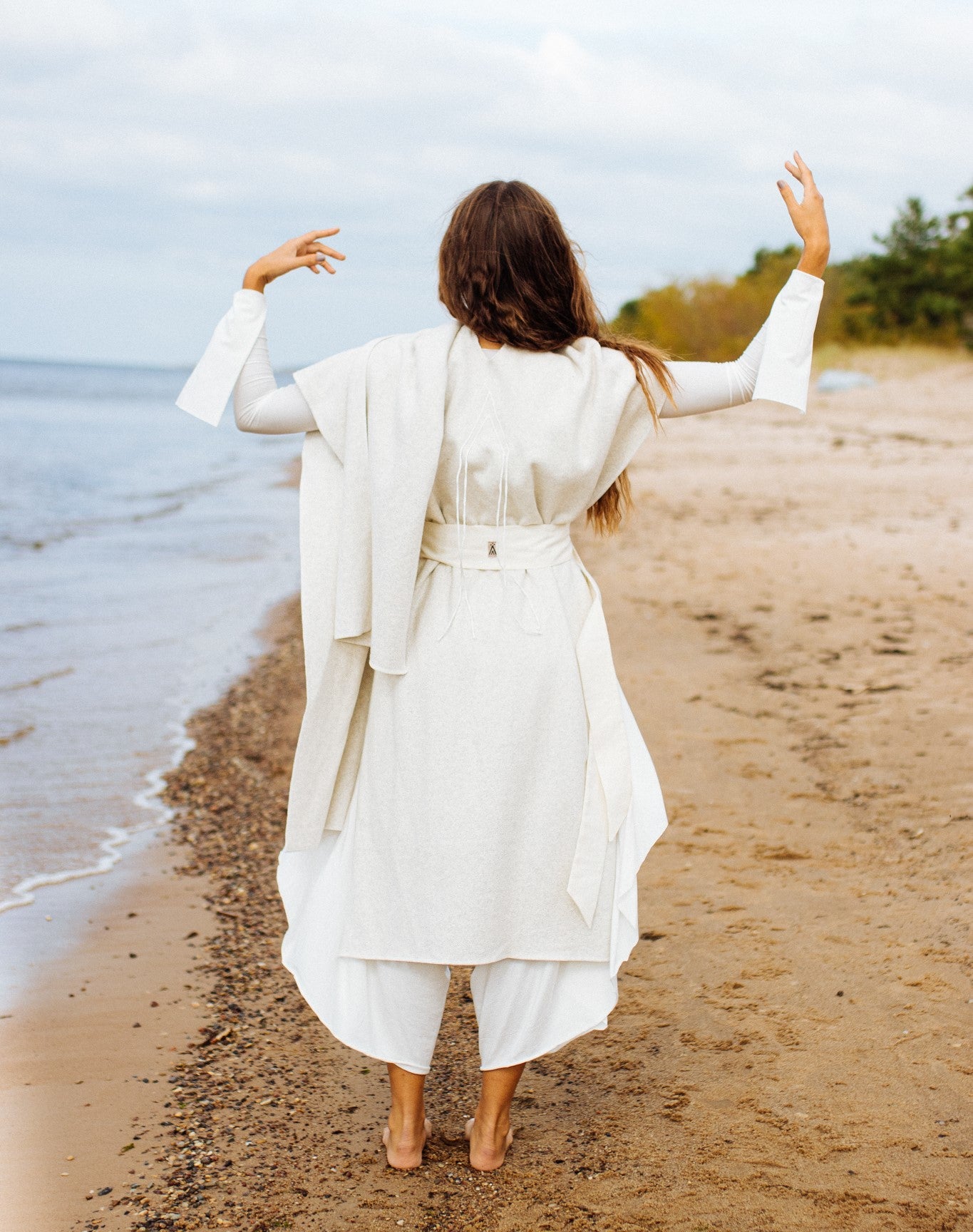 AWEN Shamanic Organic Cotton Cloak / Milky White / Natural / Black