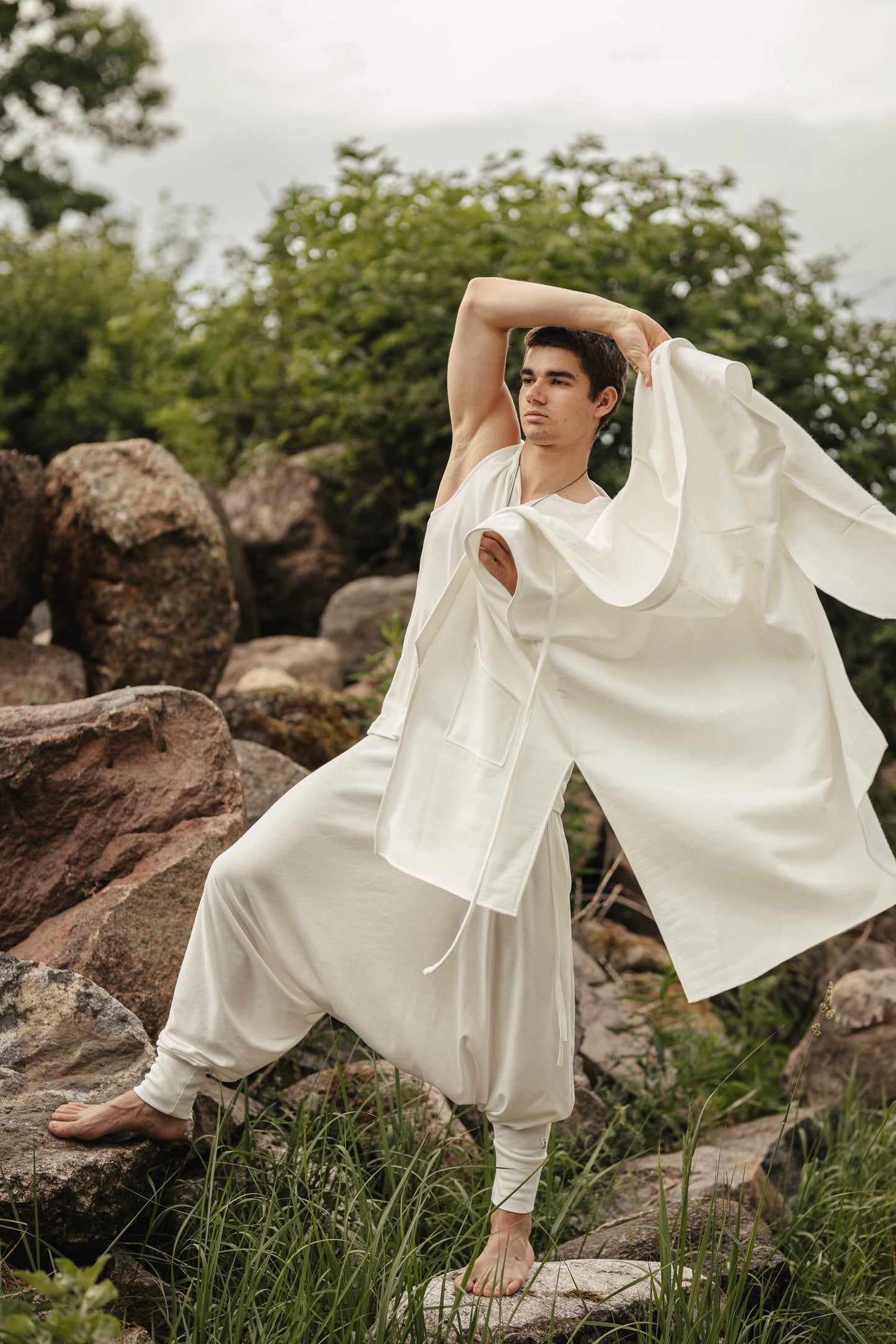 ELIAN Shamanic Cloak with Hood for men / Milky White / Black