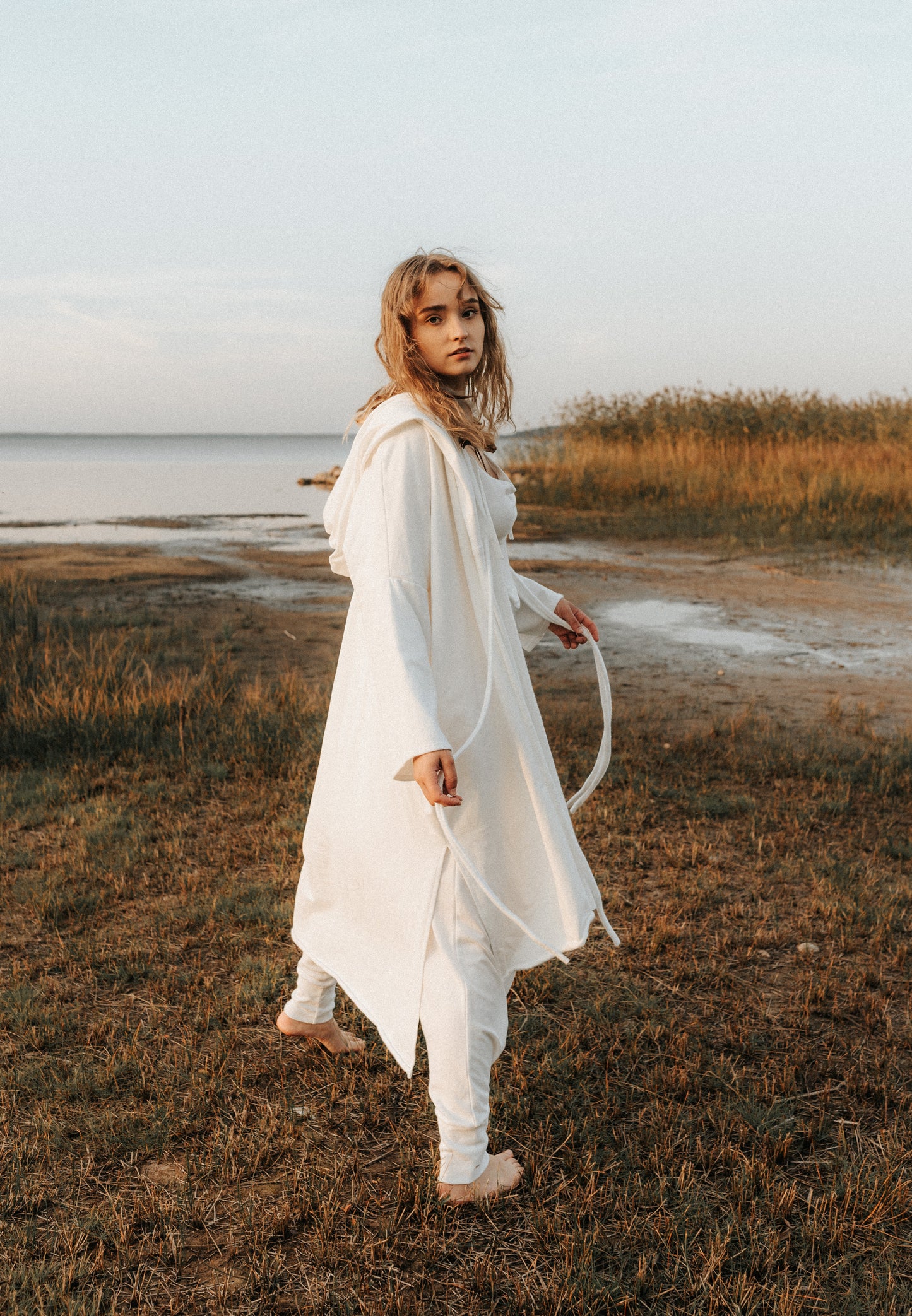 KYRA Warm Organic Cotton Cardigan Coat with Hood / Milky White / Black