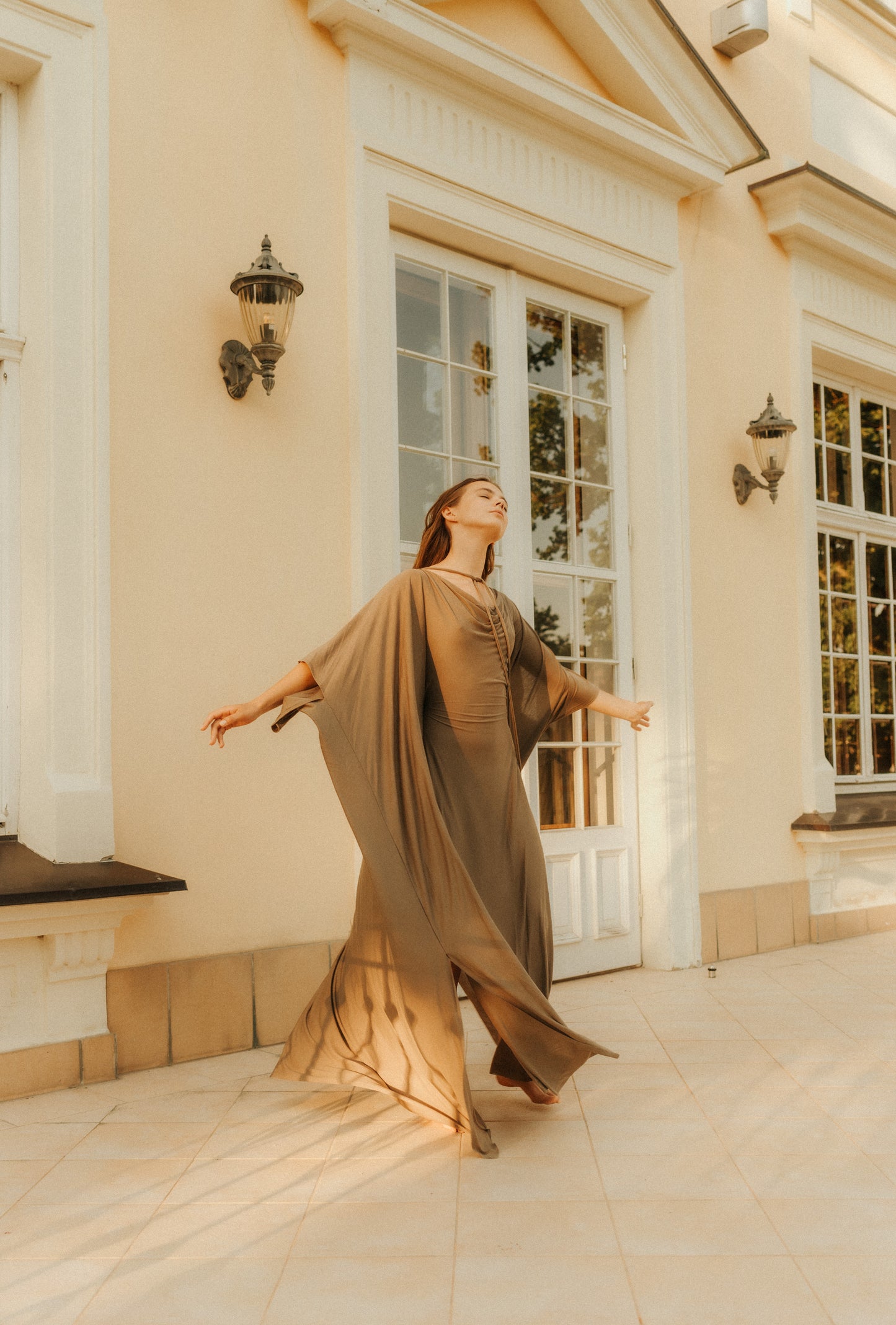 AMAYA Feminine Waist Kaftan Dress /Smokey Quartz