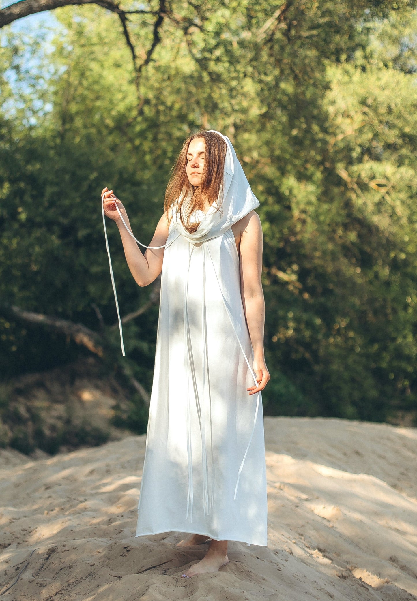 AELIN Organic Cotton Ceremony Dress with Hood / Milky White / Charcoal