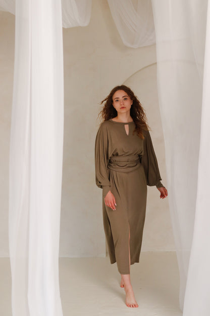ARIA Royal Sleeves Dress / Smokey Quartz / Black