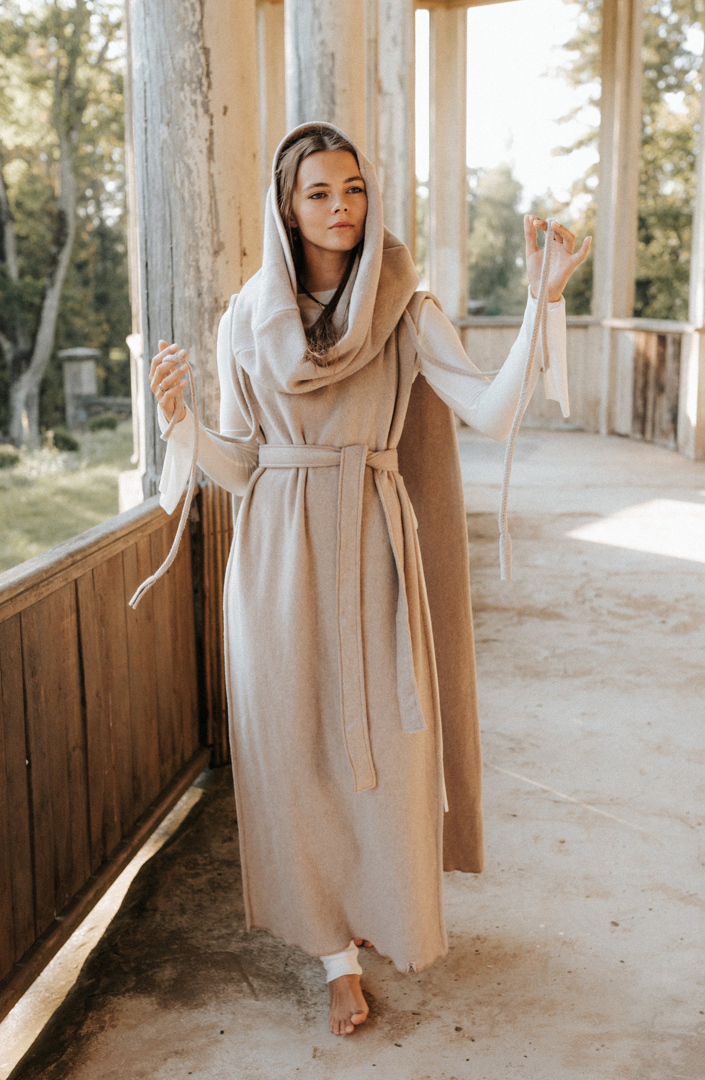 ASHIRA Warm and Soft Organic Cotton Cloak / Beige / Graphite