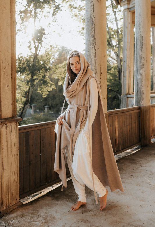 ASHIRA Warm and Soft Organic Cotton Cloak / Beige / Graphite